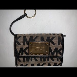 MICHAEL KORS MK Signature Black & Gold Wallet
